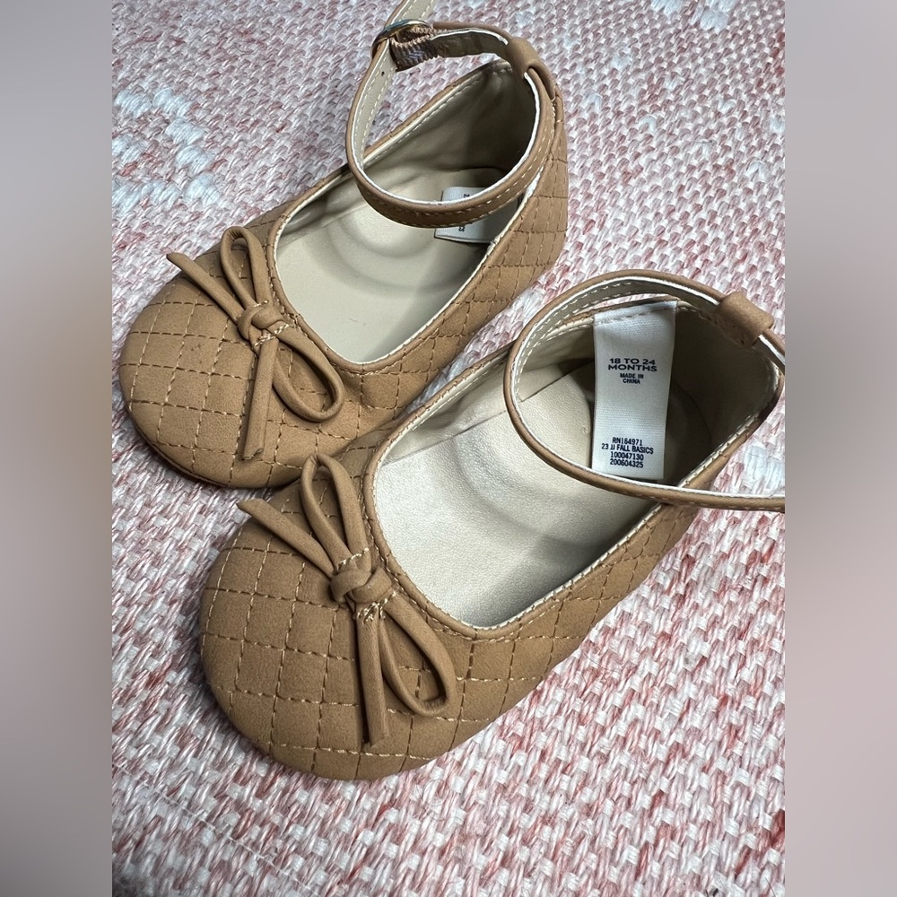 Janie and Jack Tan Quilted Kids Shoes with Bow